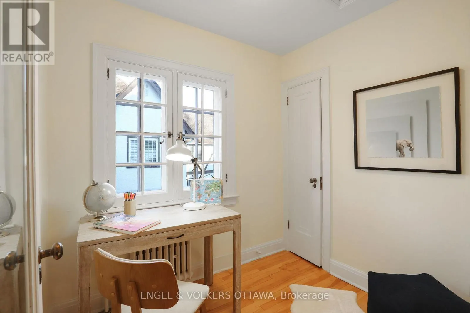 513 ISLAND PARK DRIVE S