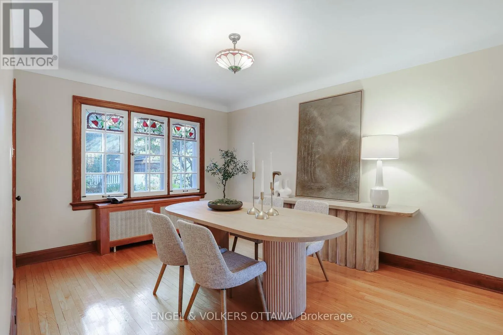 513 ISLAND PARK DRIVE S