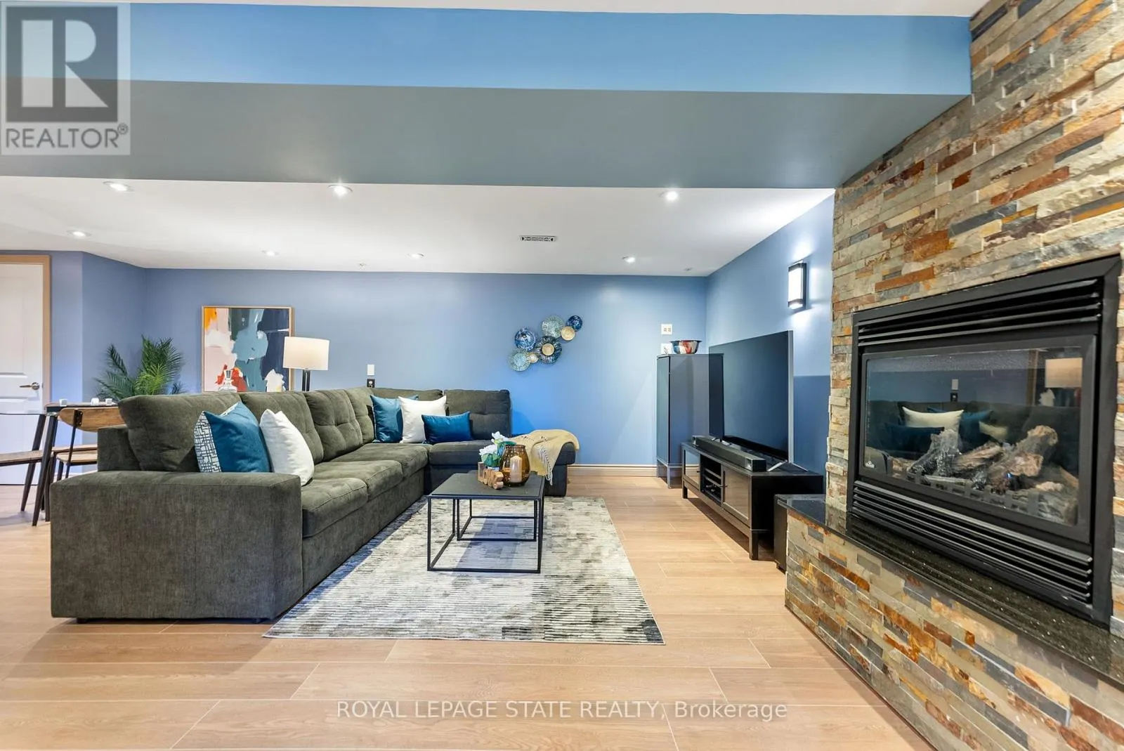 5187 WHITE CHURCH ROAD E