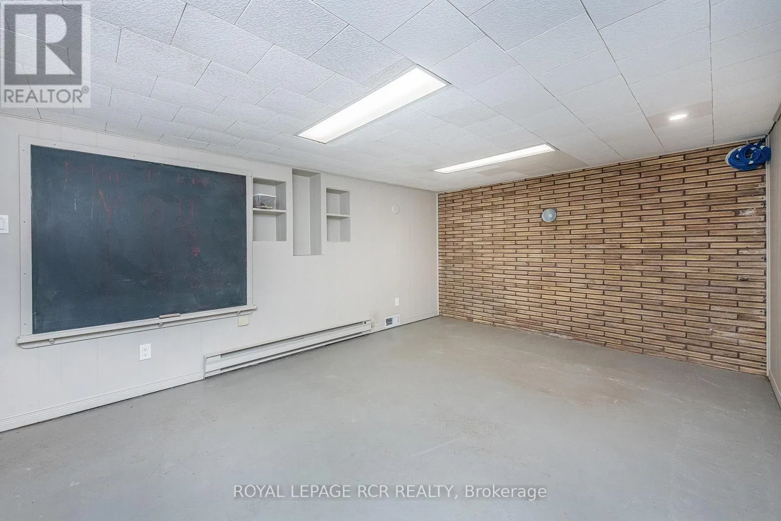 (CLIFFORD) - 61 ELORA STREET N