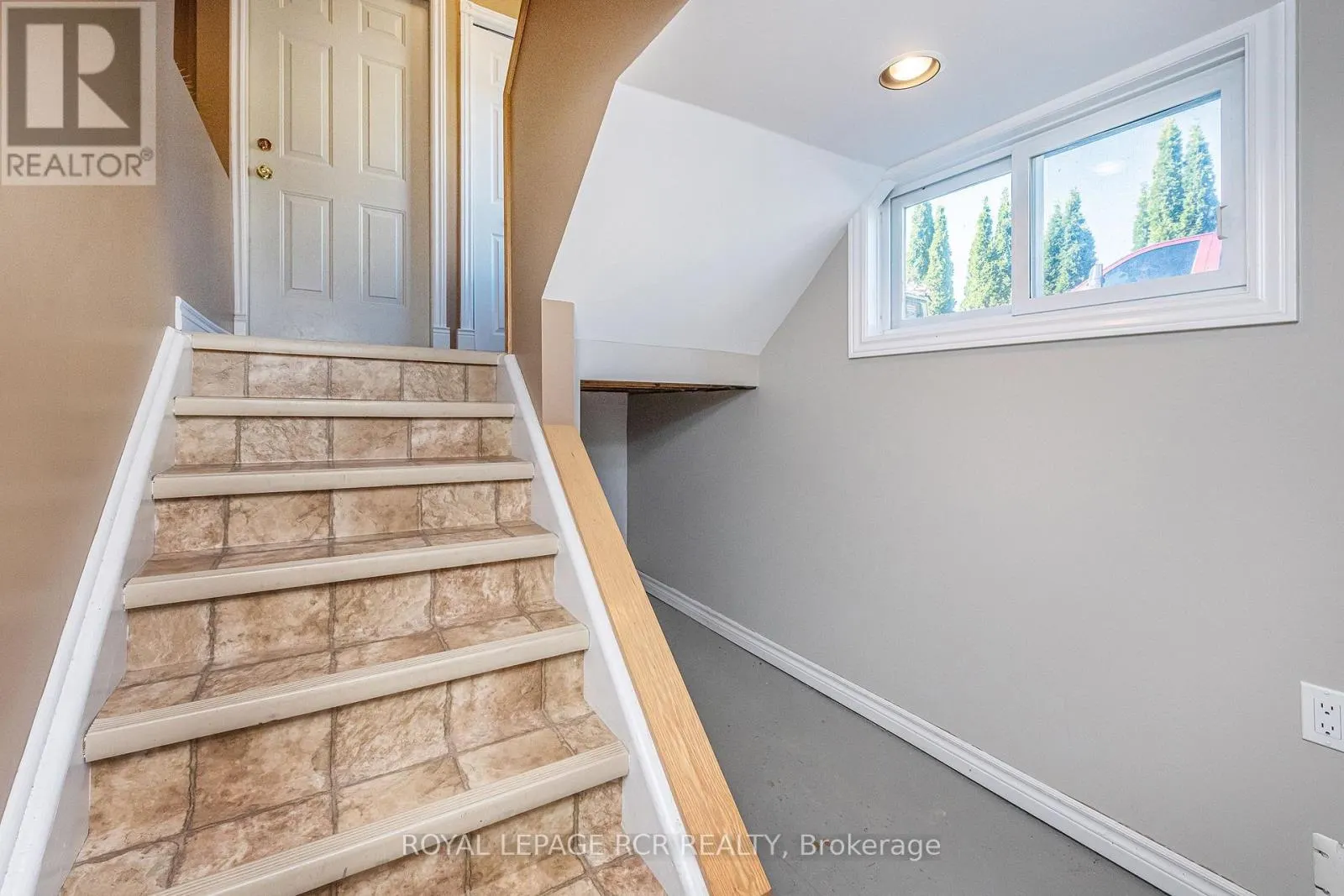 (CLIFFORD) - 61 ELORA STREET N