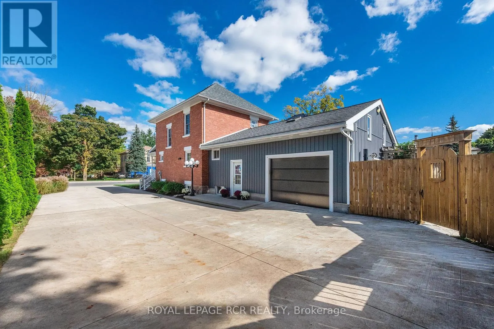 (CLIFFORD) - 61 ELORA STREET N