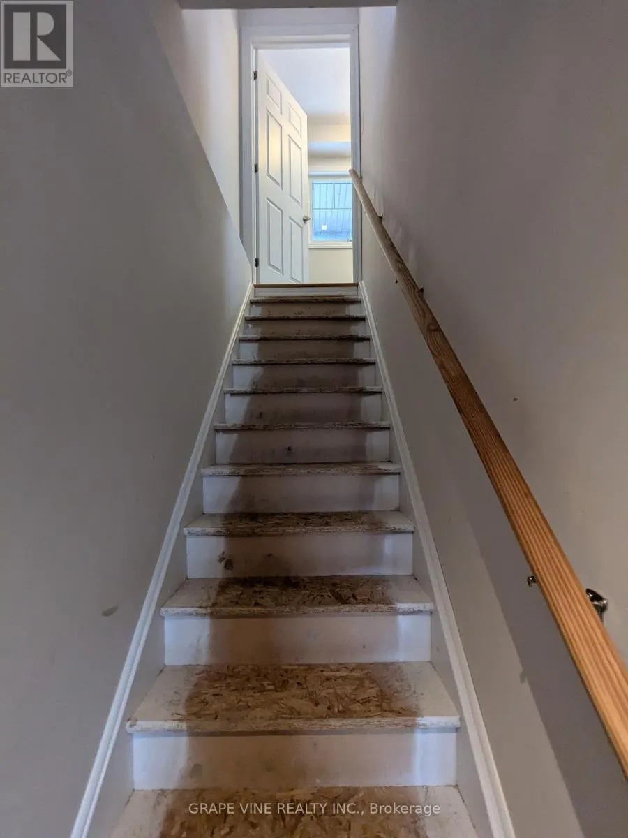 582 MEADOWCREEK CIRCLE