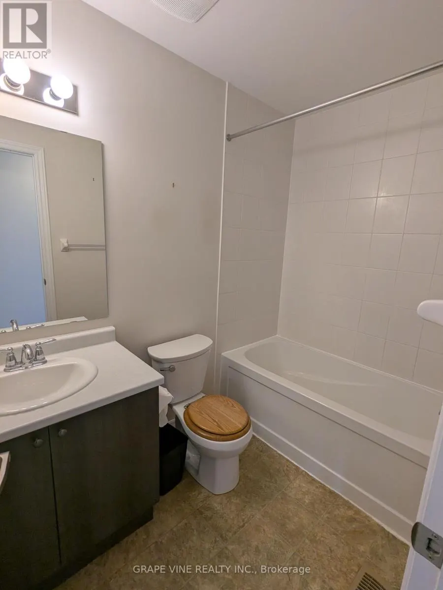 582 MEADOWCREEK CIRCLE