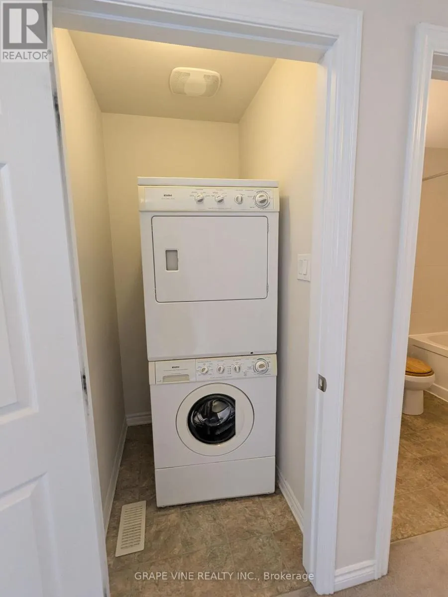 582 MEADOWCREEK CIRCLE