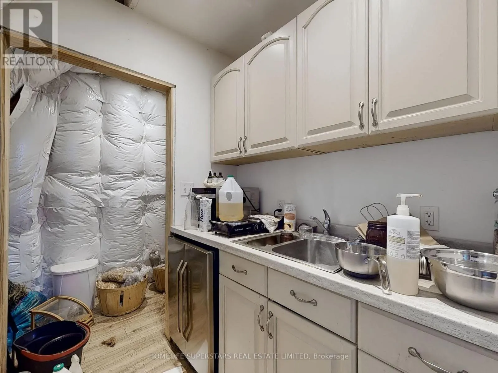 535 NIAGARA BOULEVARD