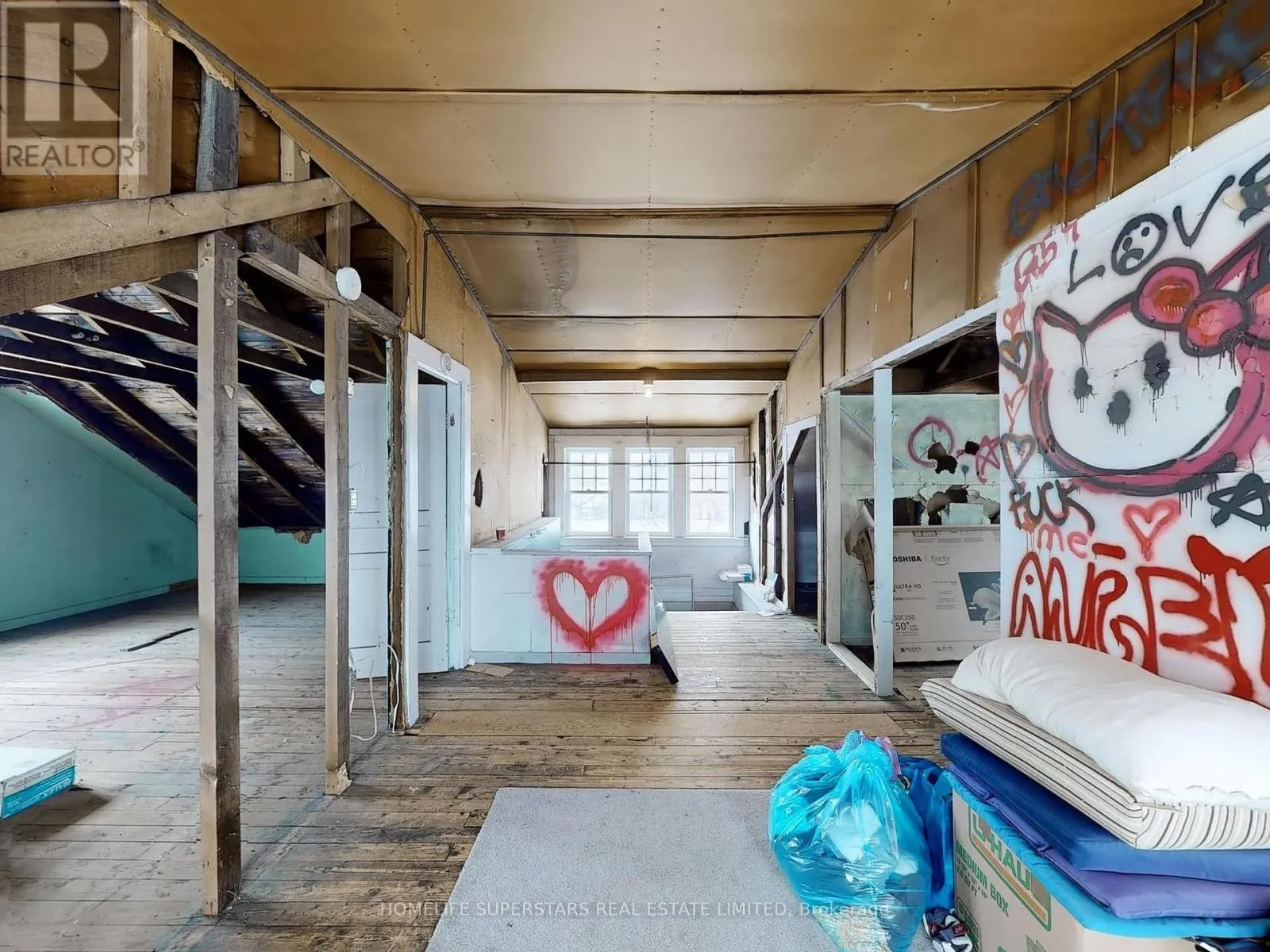 535 NIAGARA BOULEVARD