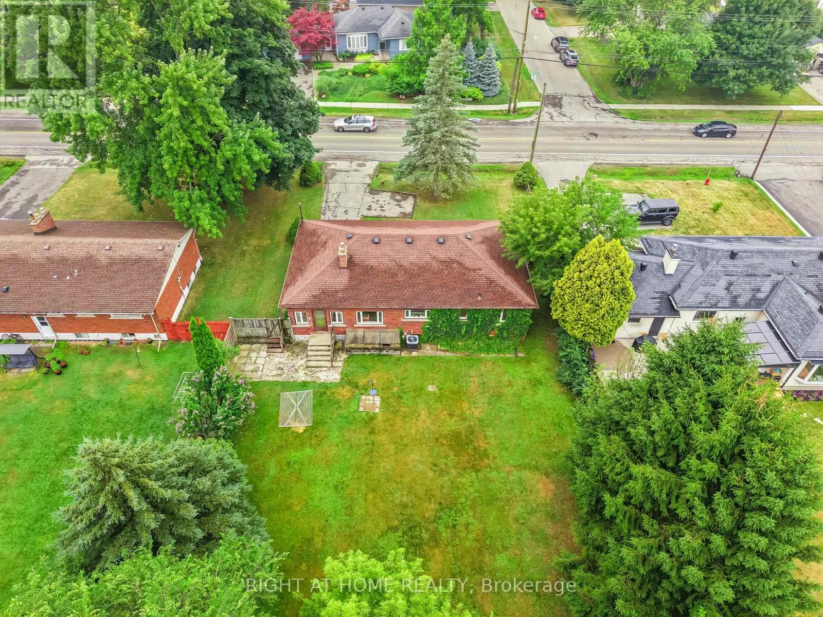 265 FIDDLERS GREEN ROAD