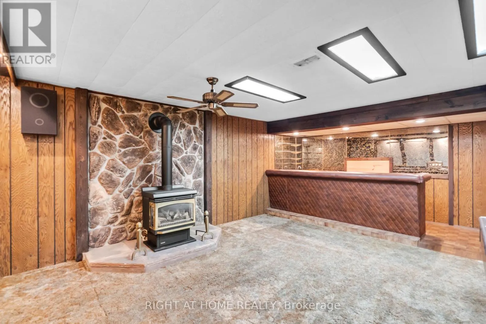 265 FIDDLERS GREEN ROAD