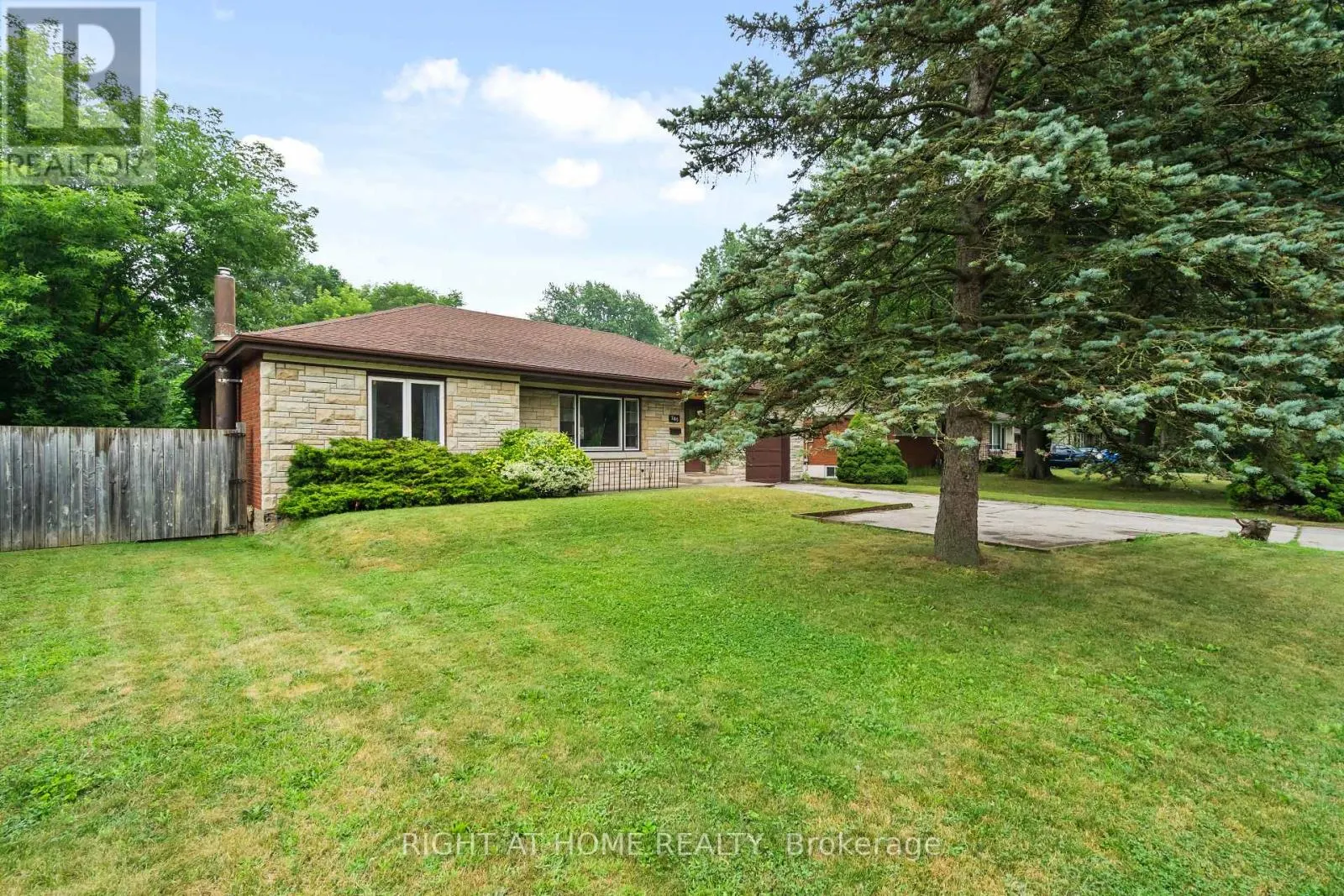 265 FIDDLERS GREEN ROAD