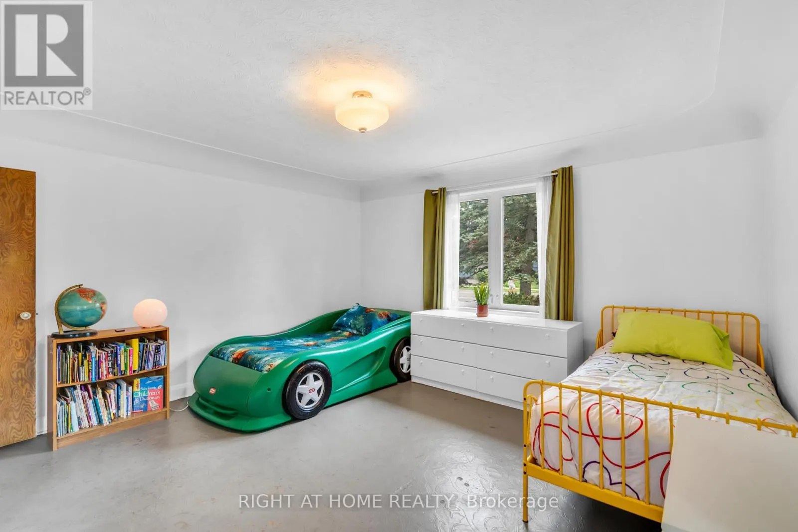 265 FIDDLERS GREEN ROAD