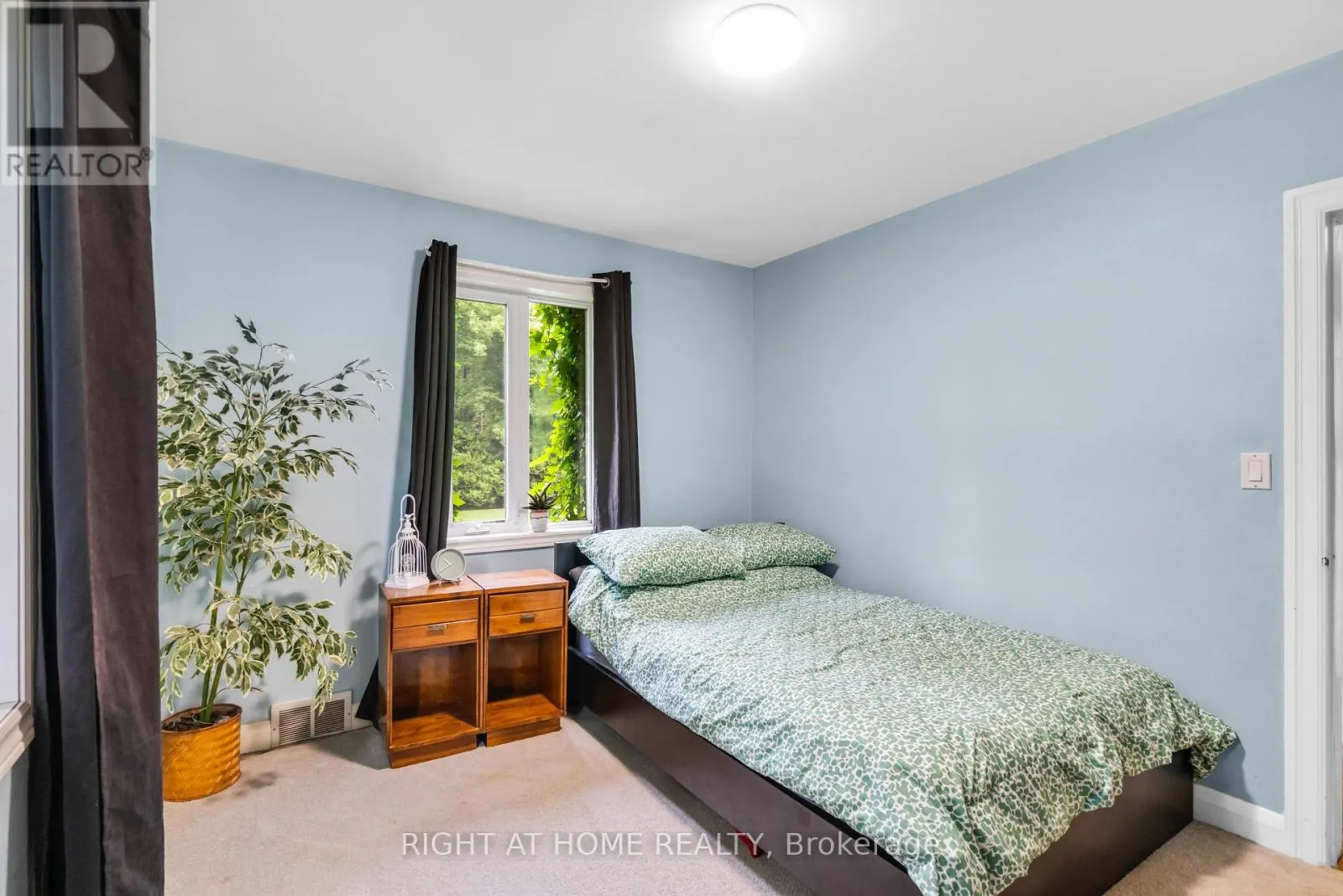 265 FIDDLERS GREEN ROAD