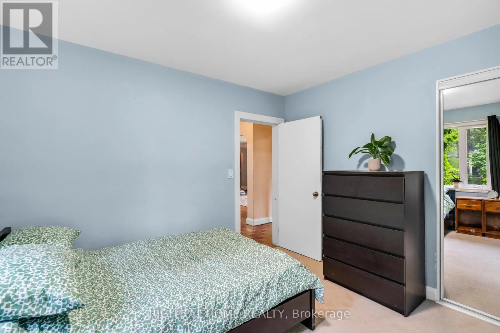 265 FIDDLERS GREEN ROAD