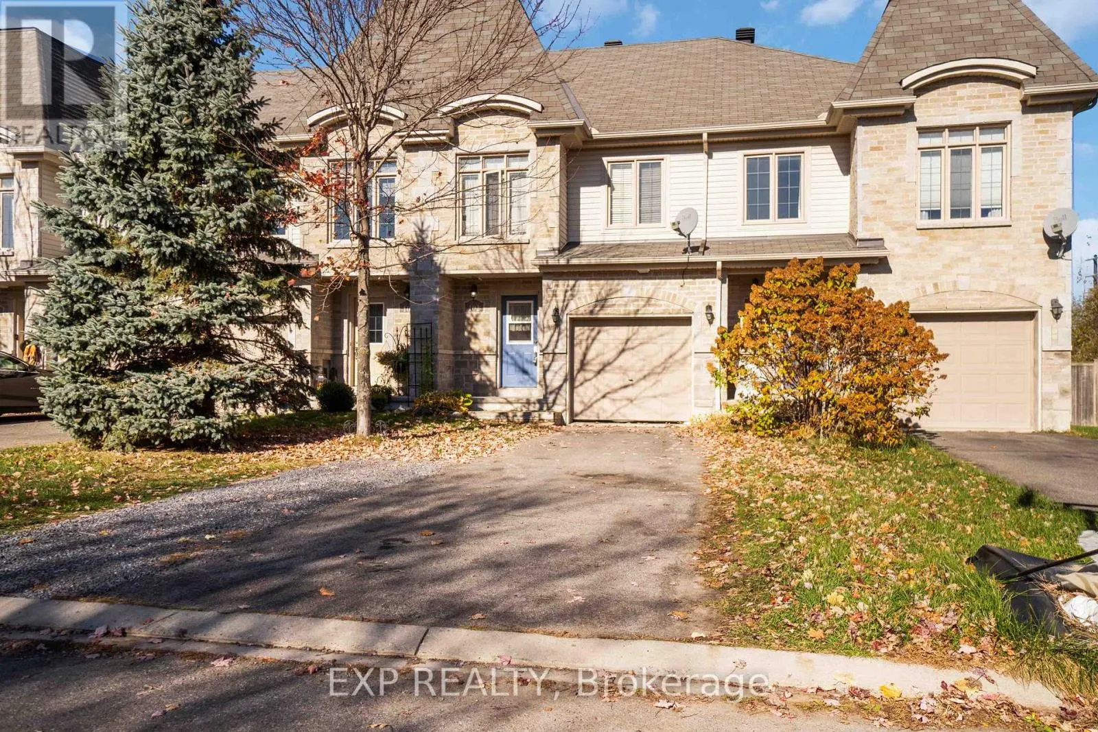 102 ASSELIN STREET S