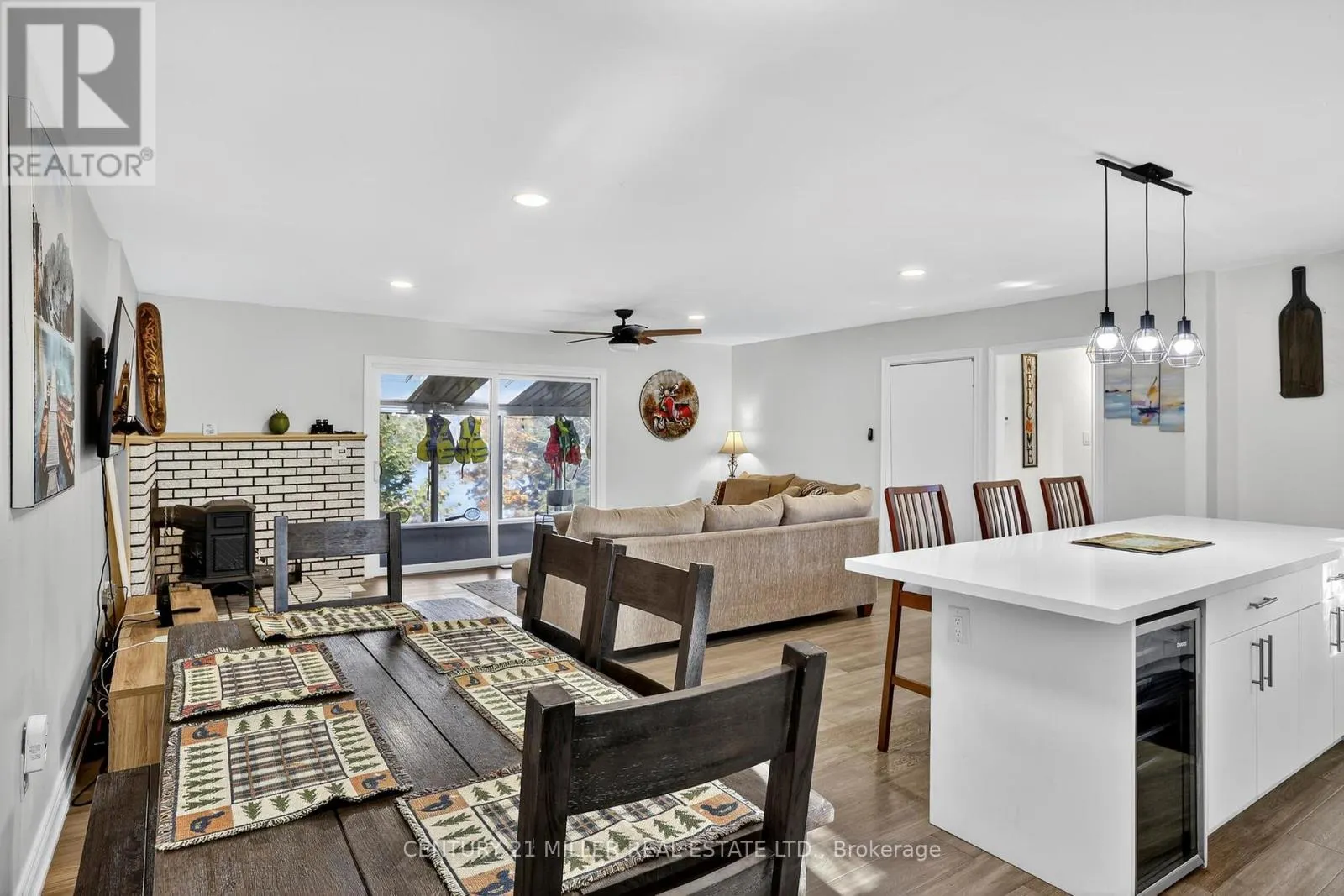 733 MARBLE POINT ROAD