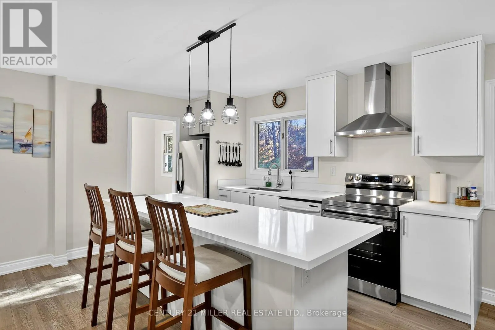 733 MARBLE POINT ROAD