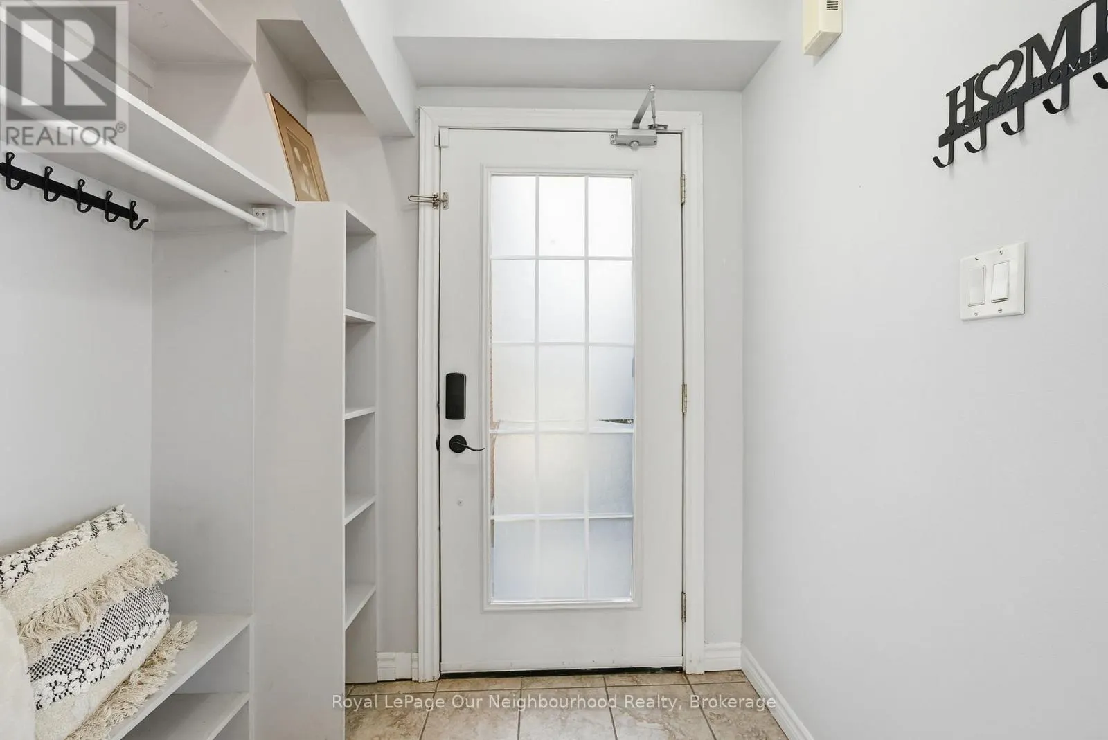 719 DAINTRY CRESCENT