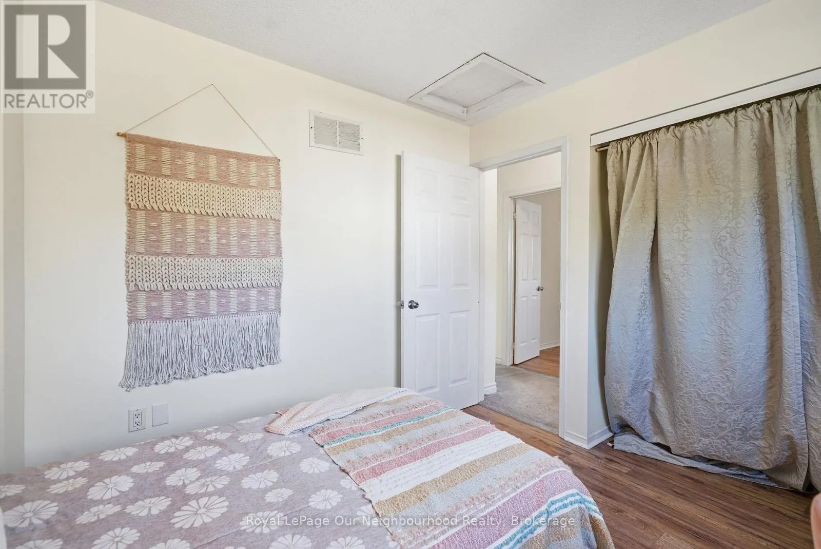 719 DAINTRY CRESCENT