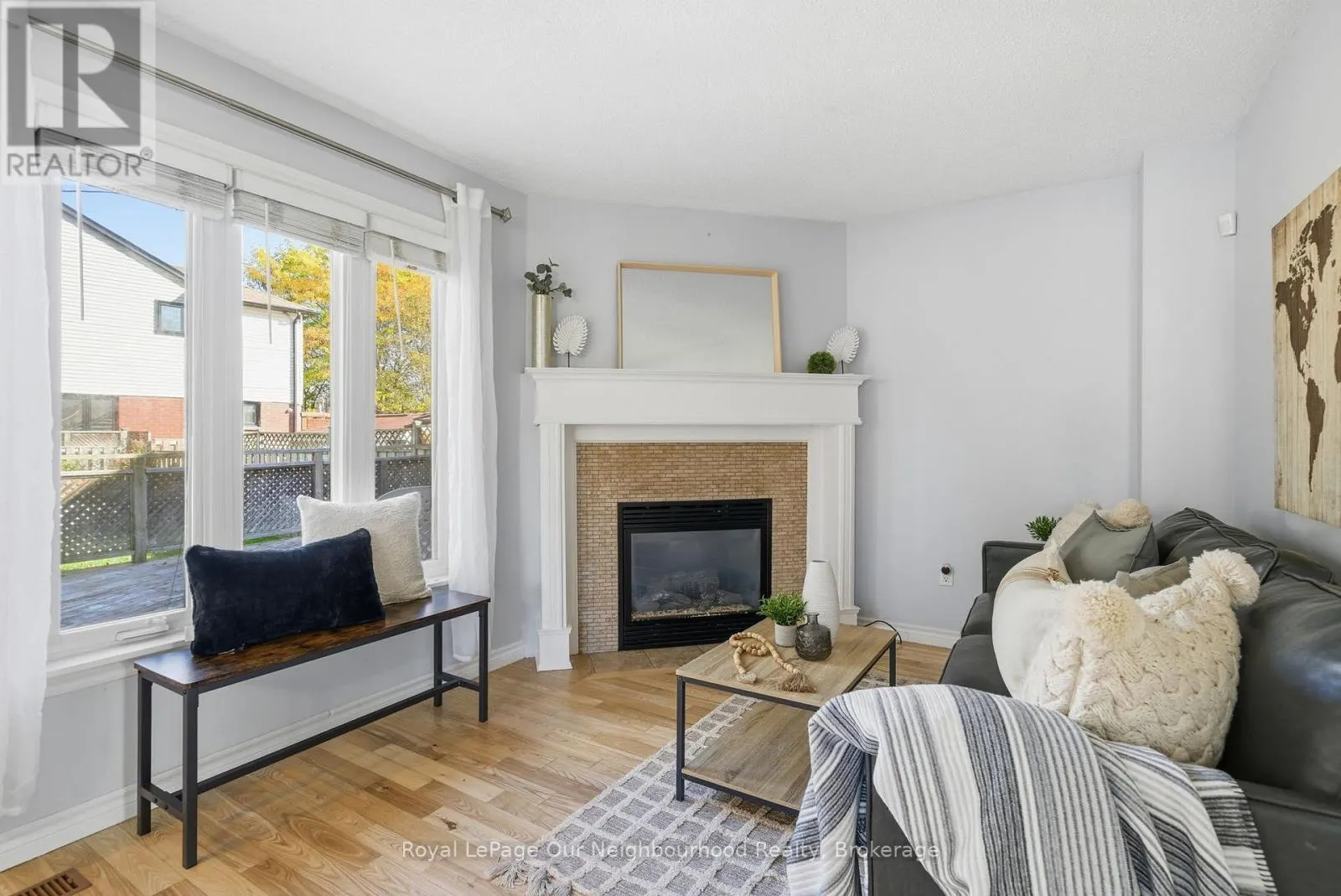 719 DAINTRY CRESCENT