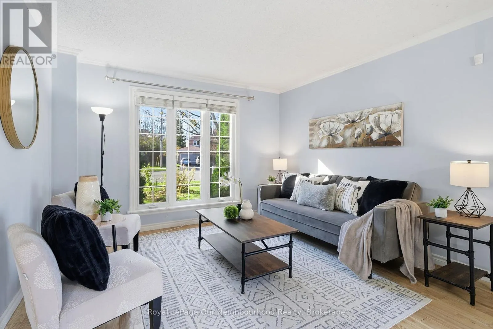 719 DAINTRY CRESCENT