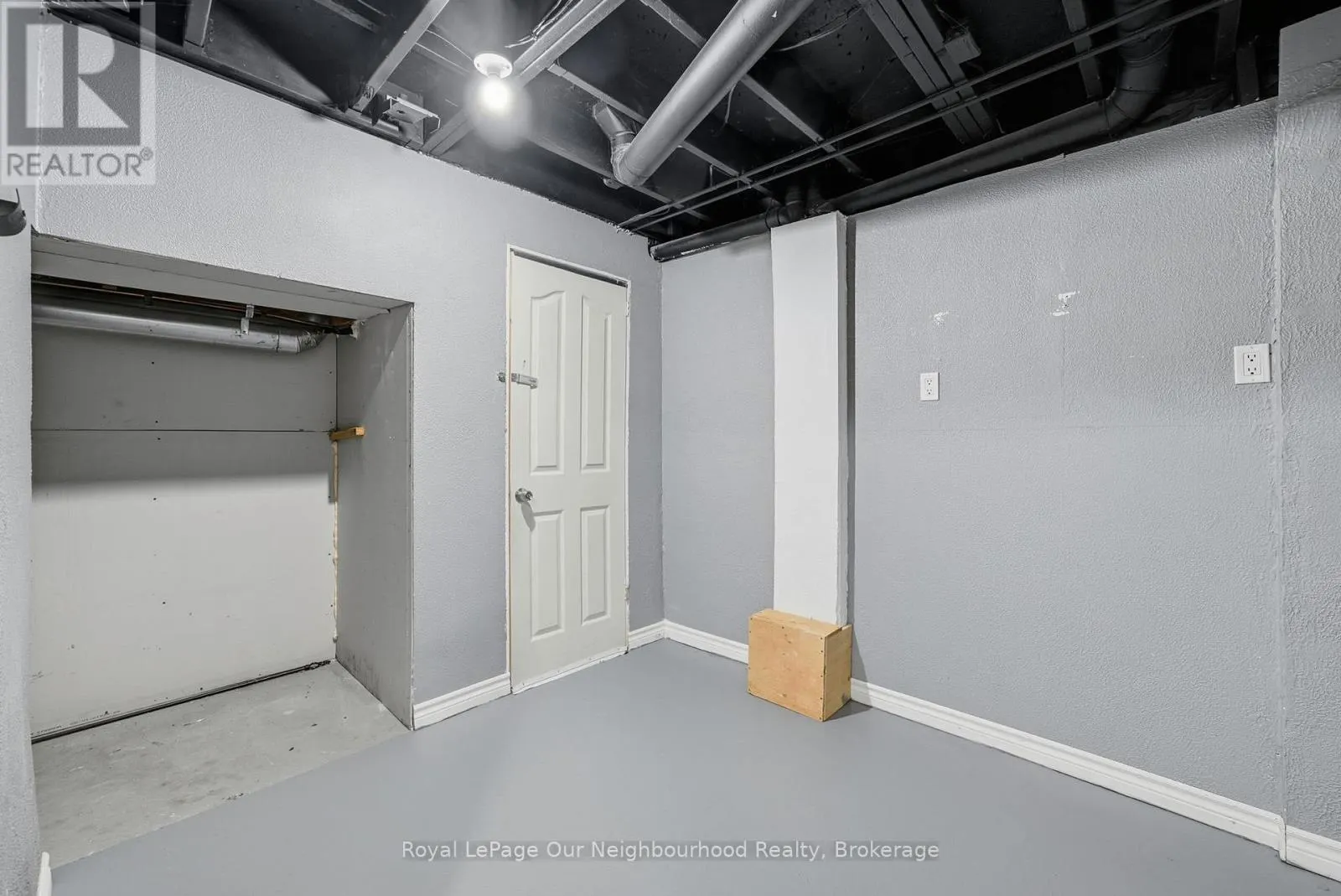 719 DAINTRY CRESCENT