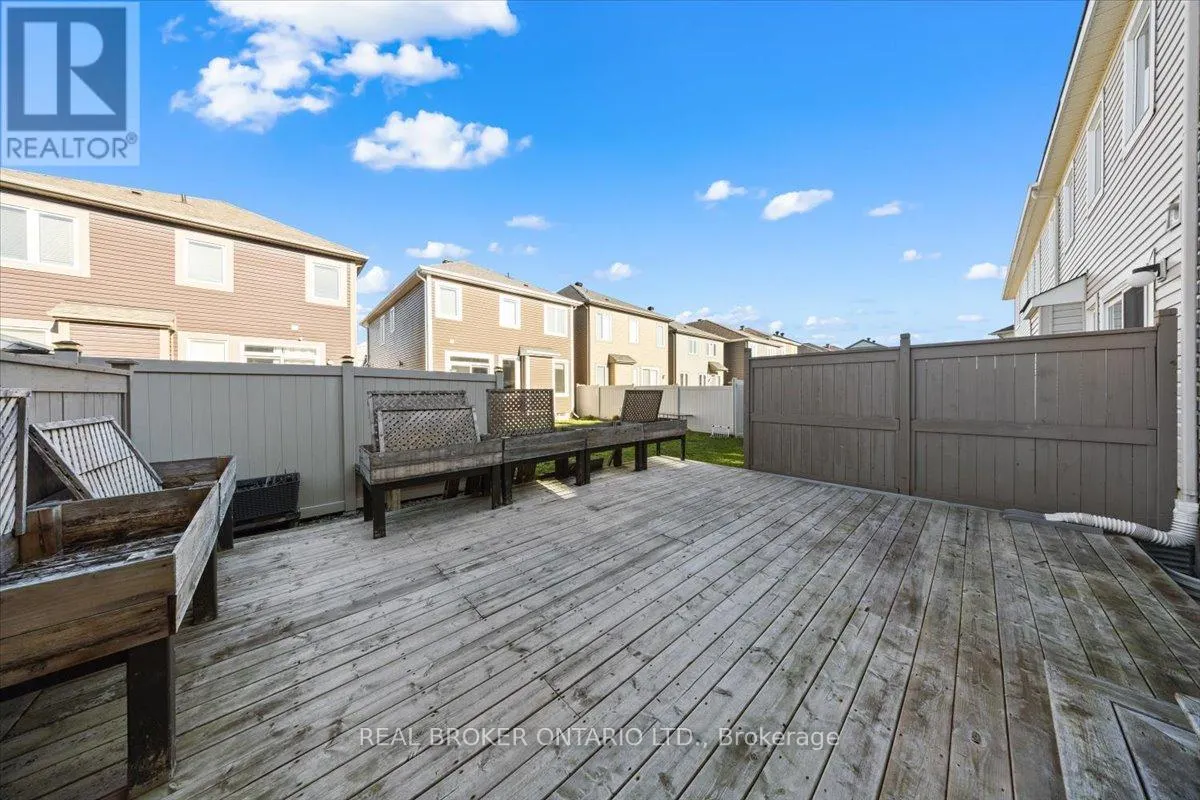 504 BROADLEAF STREET