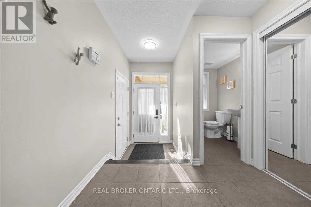 504 BROADLEAF STREET