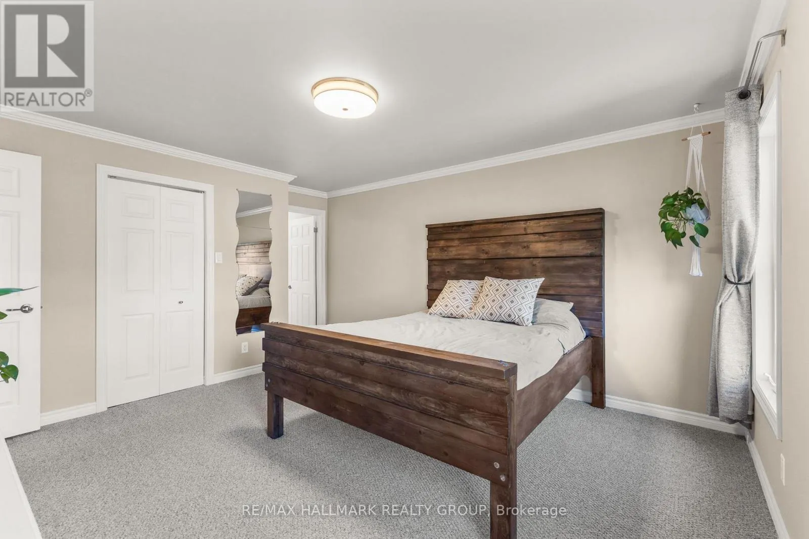 2605 PIERRETTE DRIVE