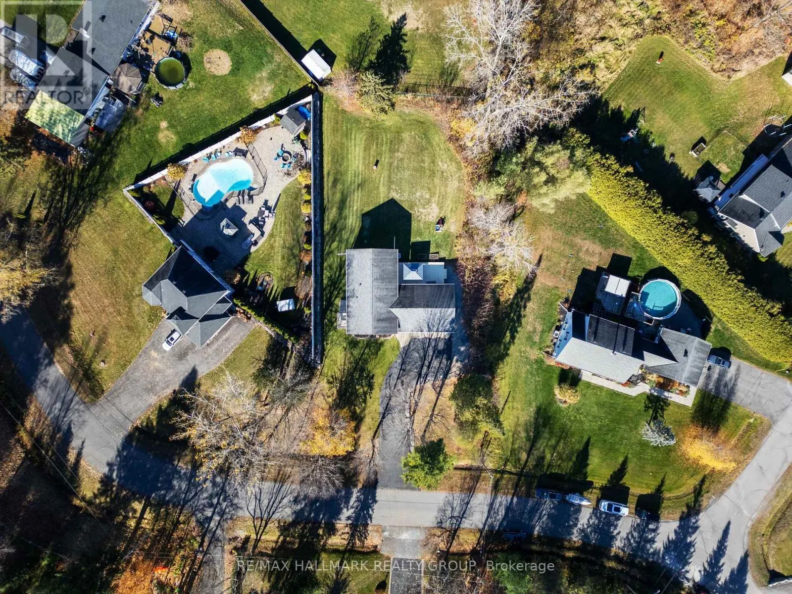 2605 PIERRETTE DRIVE