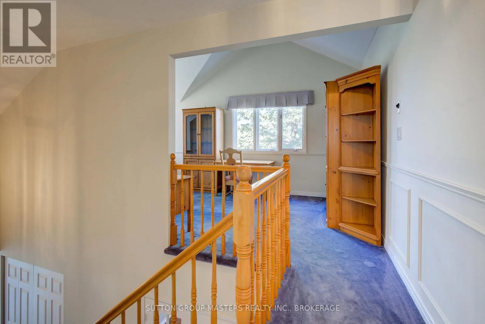 COUNTRY CL - 17 COUNTRY CLUB DRIVE, #Country Cl