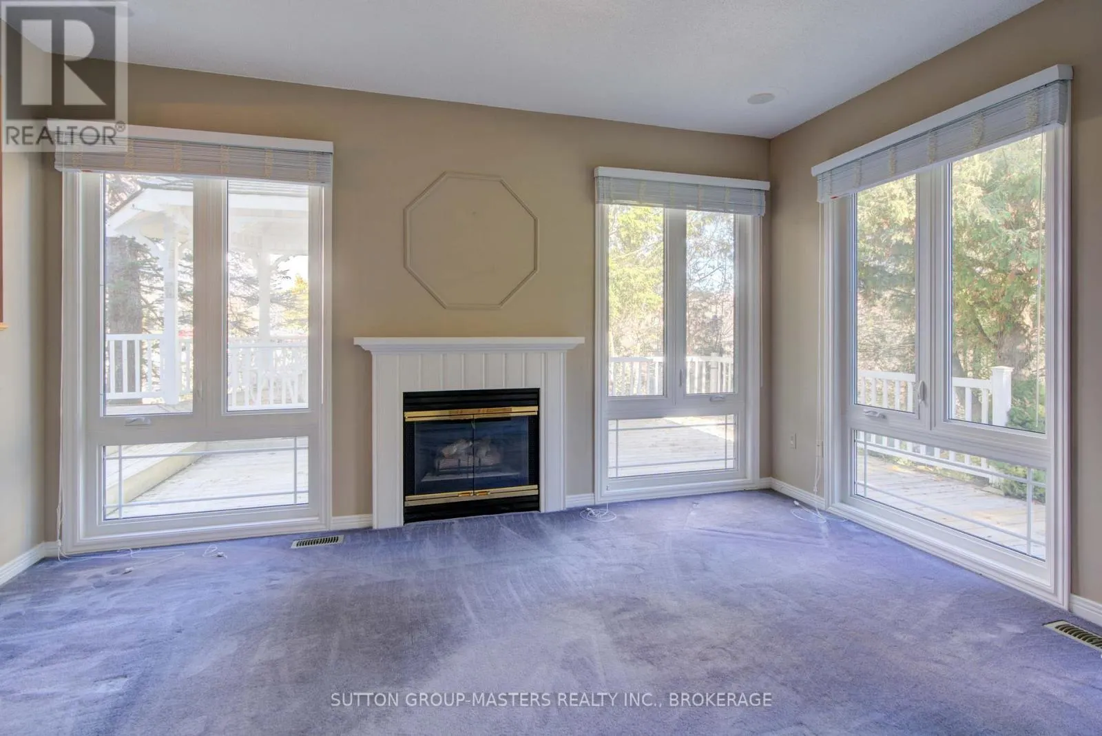 COUNTRY CL - 17 COUNTRY CLUB DRIVE, #Country Cl