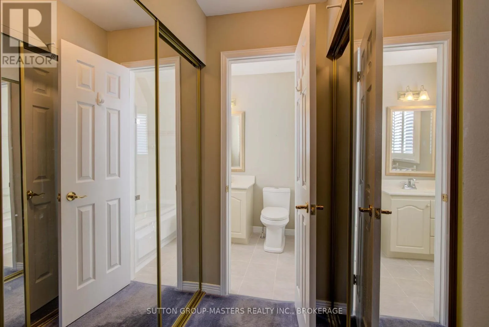 COUNTRY CL - 17 COUNTRY CLUB DRIVE, #Country Cl