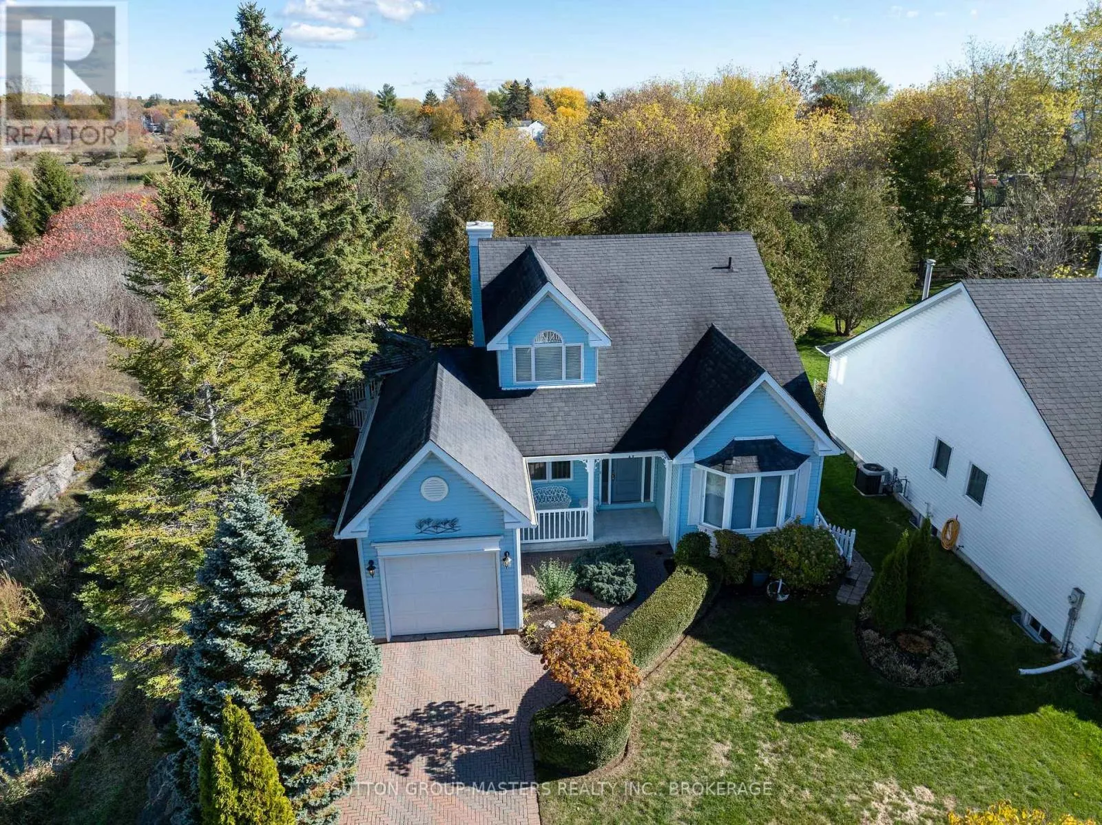 COUNTRY CL - 17 COUNTRY CLUB DRIVE, #Country Cl