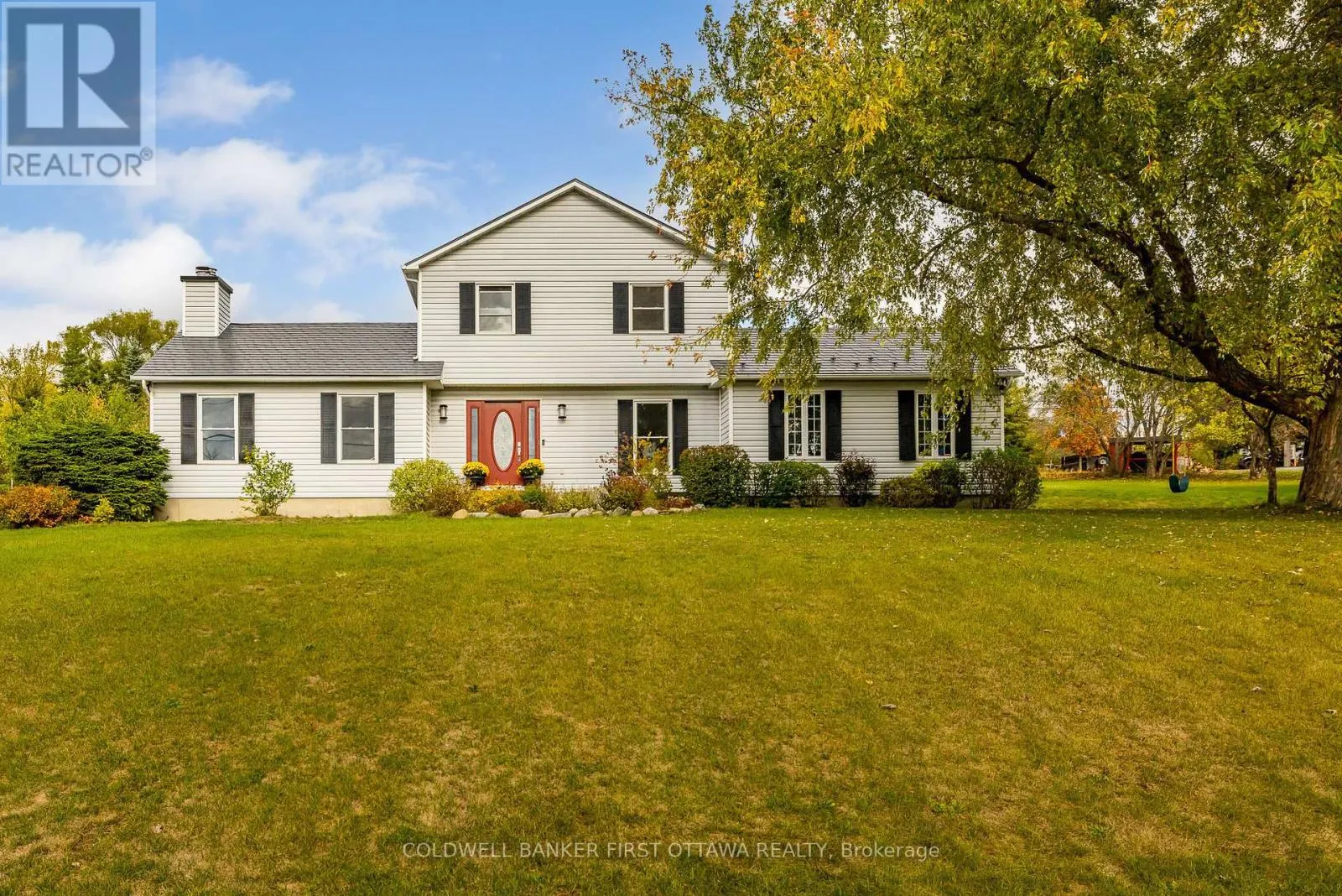 100 MANION HEIGHTS CRESCENT