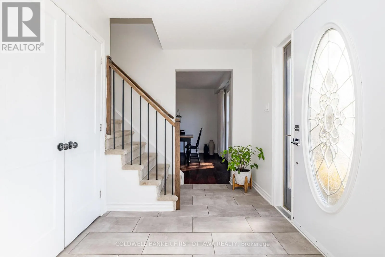 100 MANION HEIGHTS CRESCENT