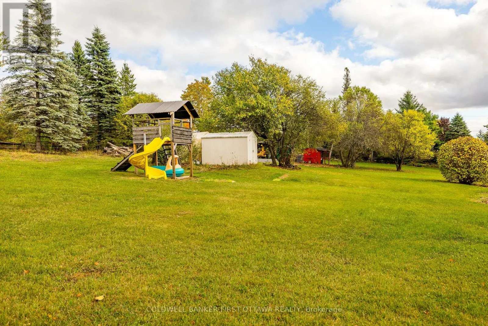 100 MANION HEIGHTS CRESCENT