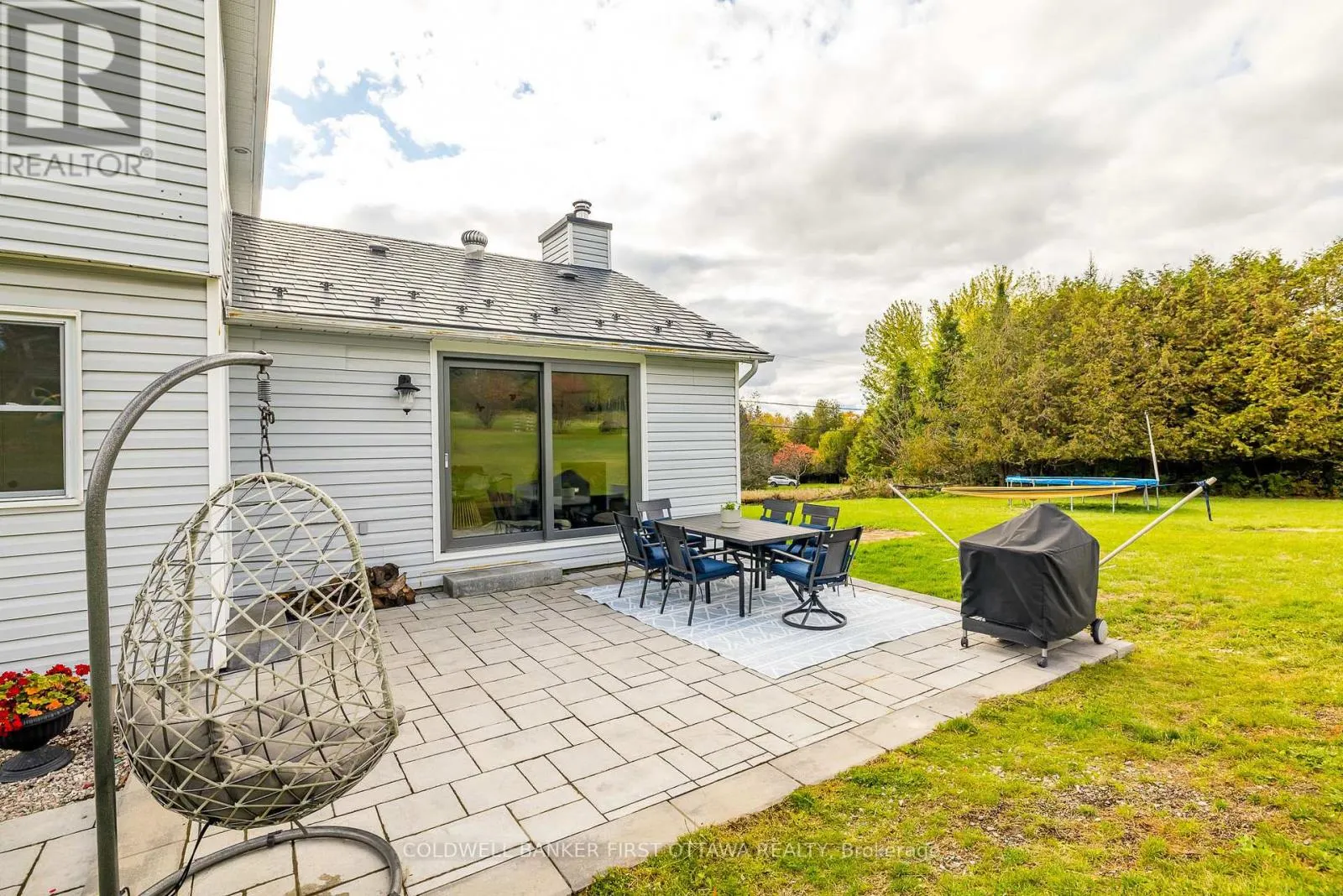 100 MANION HEIGHTS CRESCENT