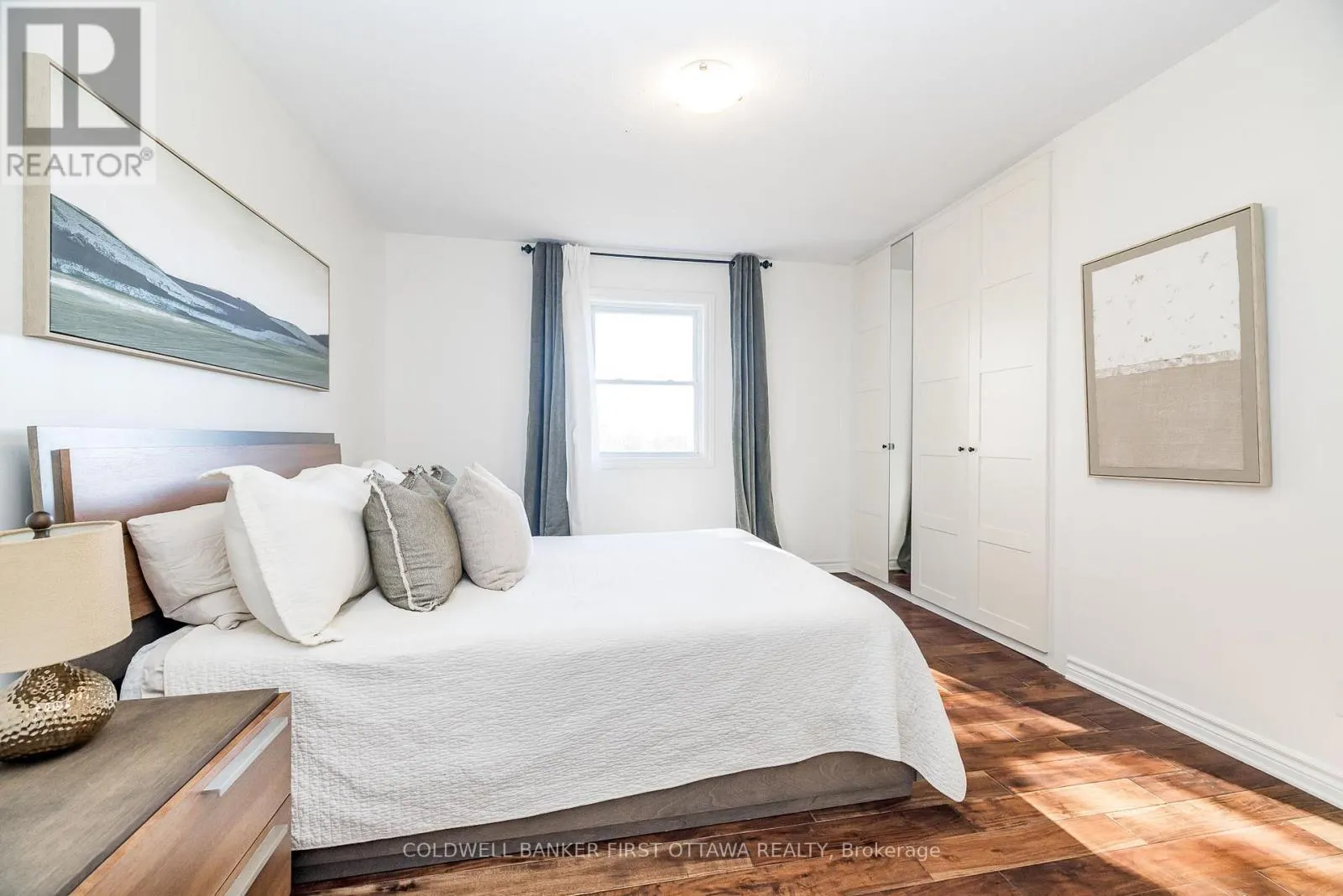 100 MANION HEIGHTS CRESCENT