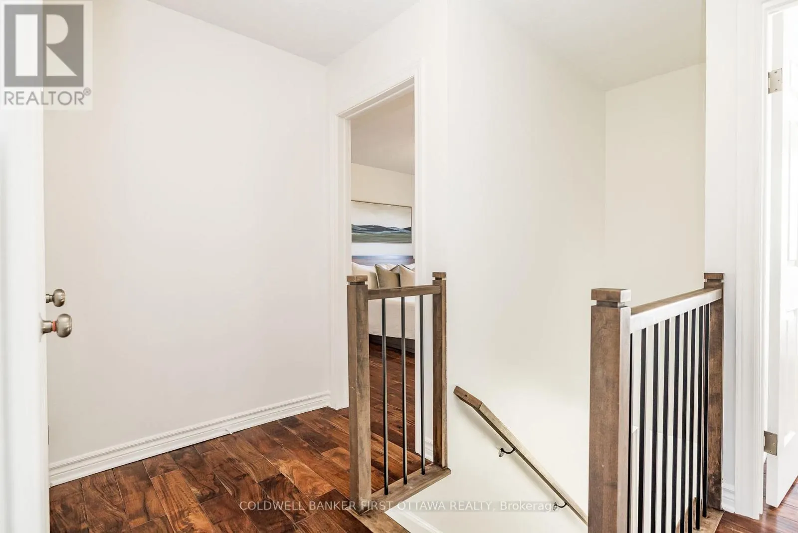 100 MANION HEIGHTS CRESCENT