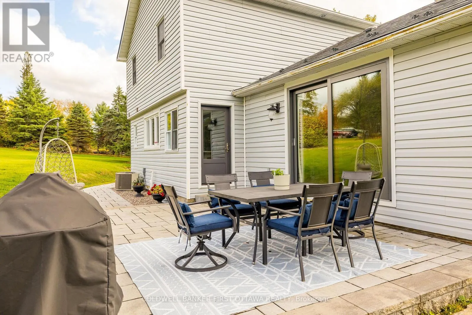 100 MANION HEIGHTS CRESCENT