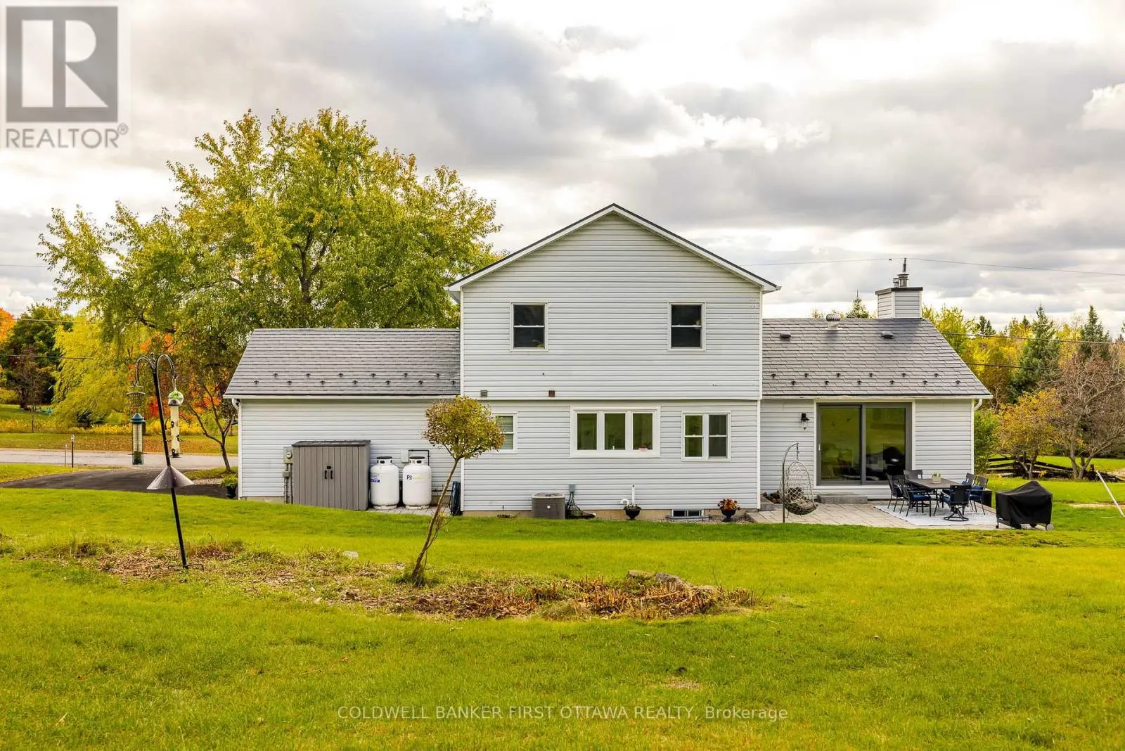 100 MANION HEIGHTS CRESCENT