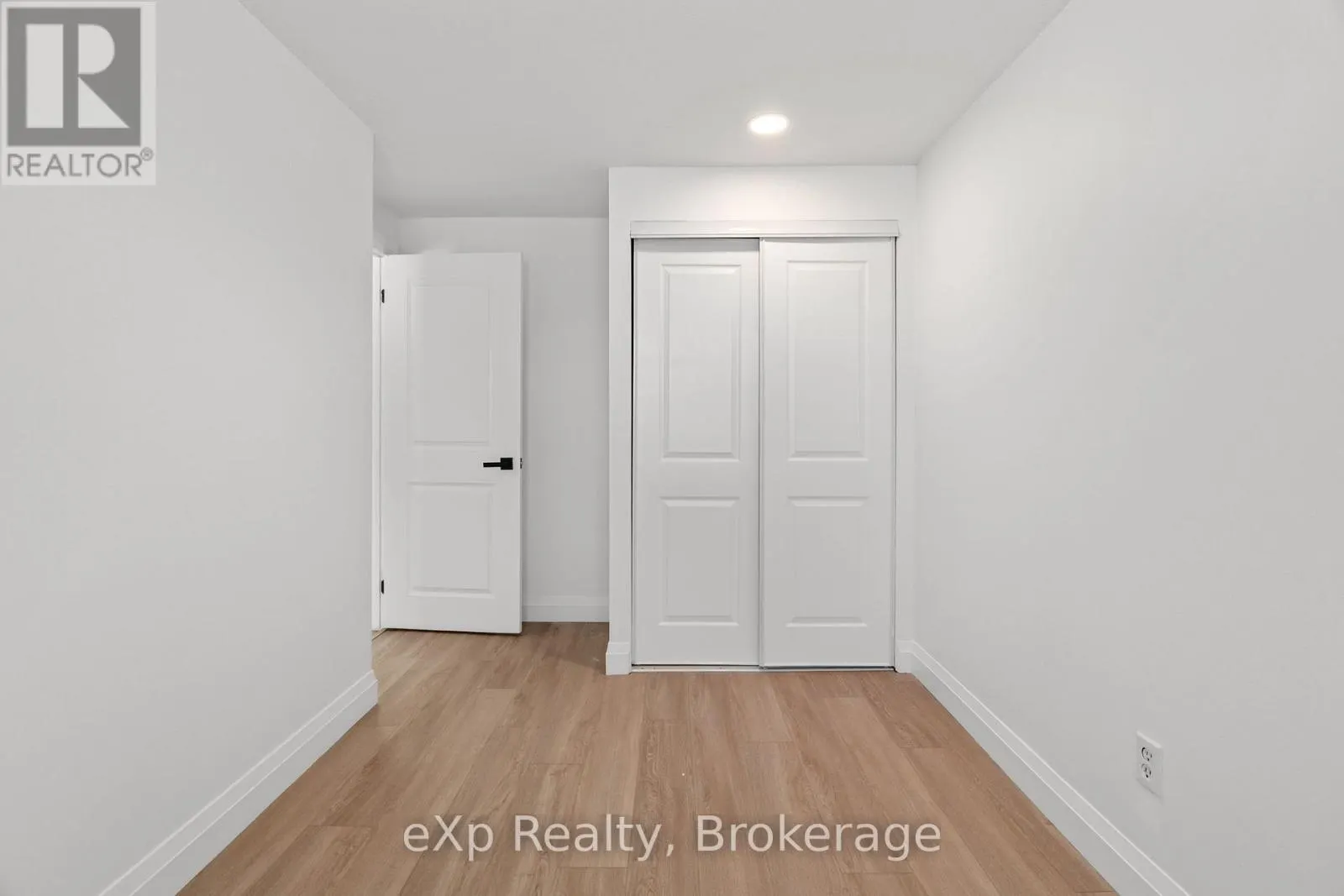 38 - 88 AVONWOOD DRIVE, #38