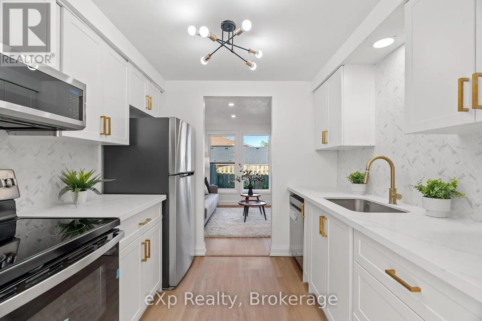 38 - 88 AVONWOOD DRIVE, #38