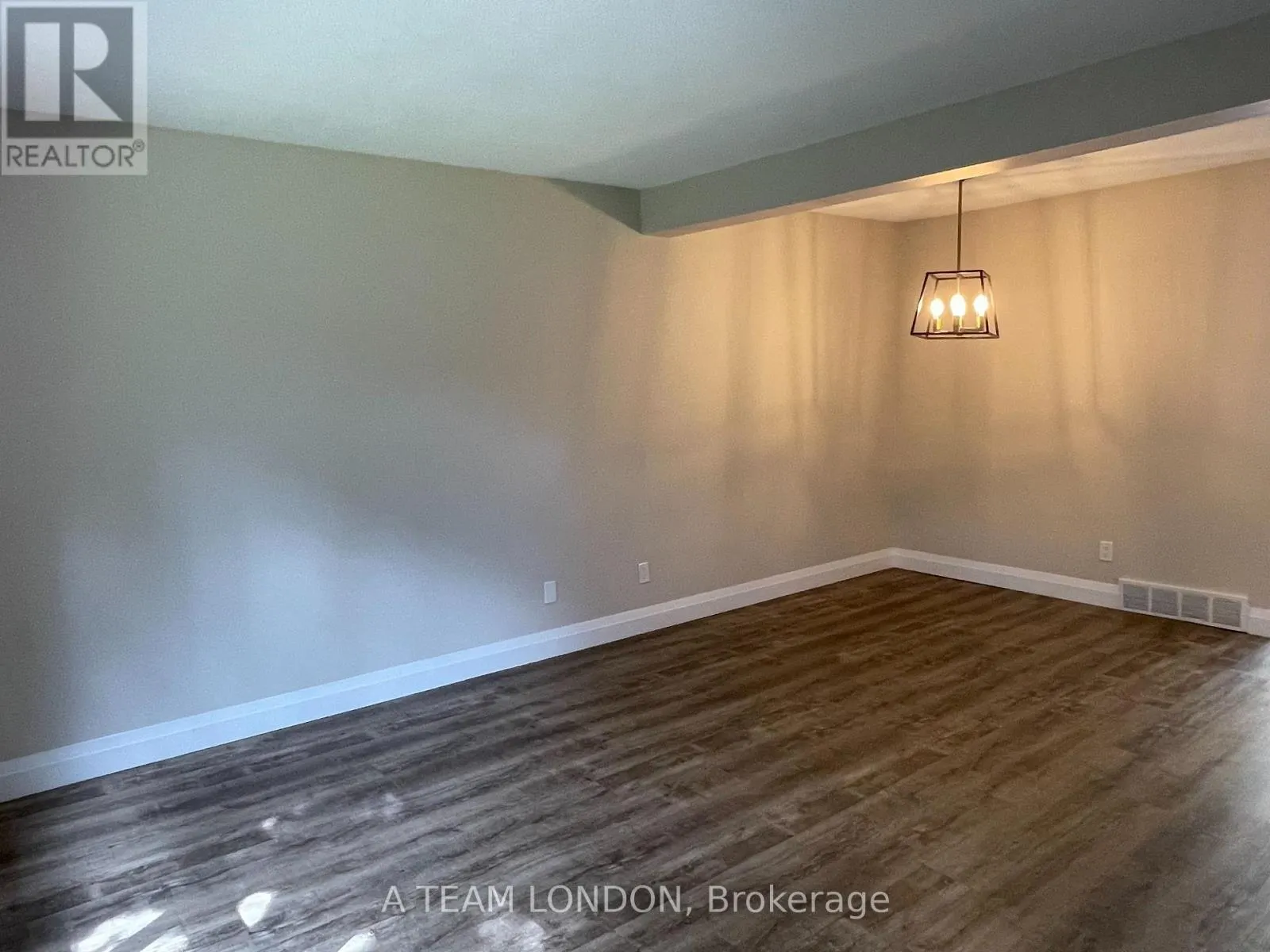 39 - 35 WATERMAN AVENUE, #39