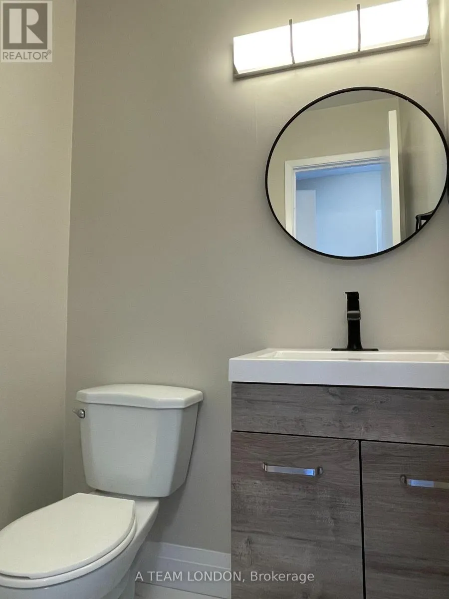 39 - 35 WATERMAN AVENUE, #39