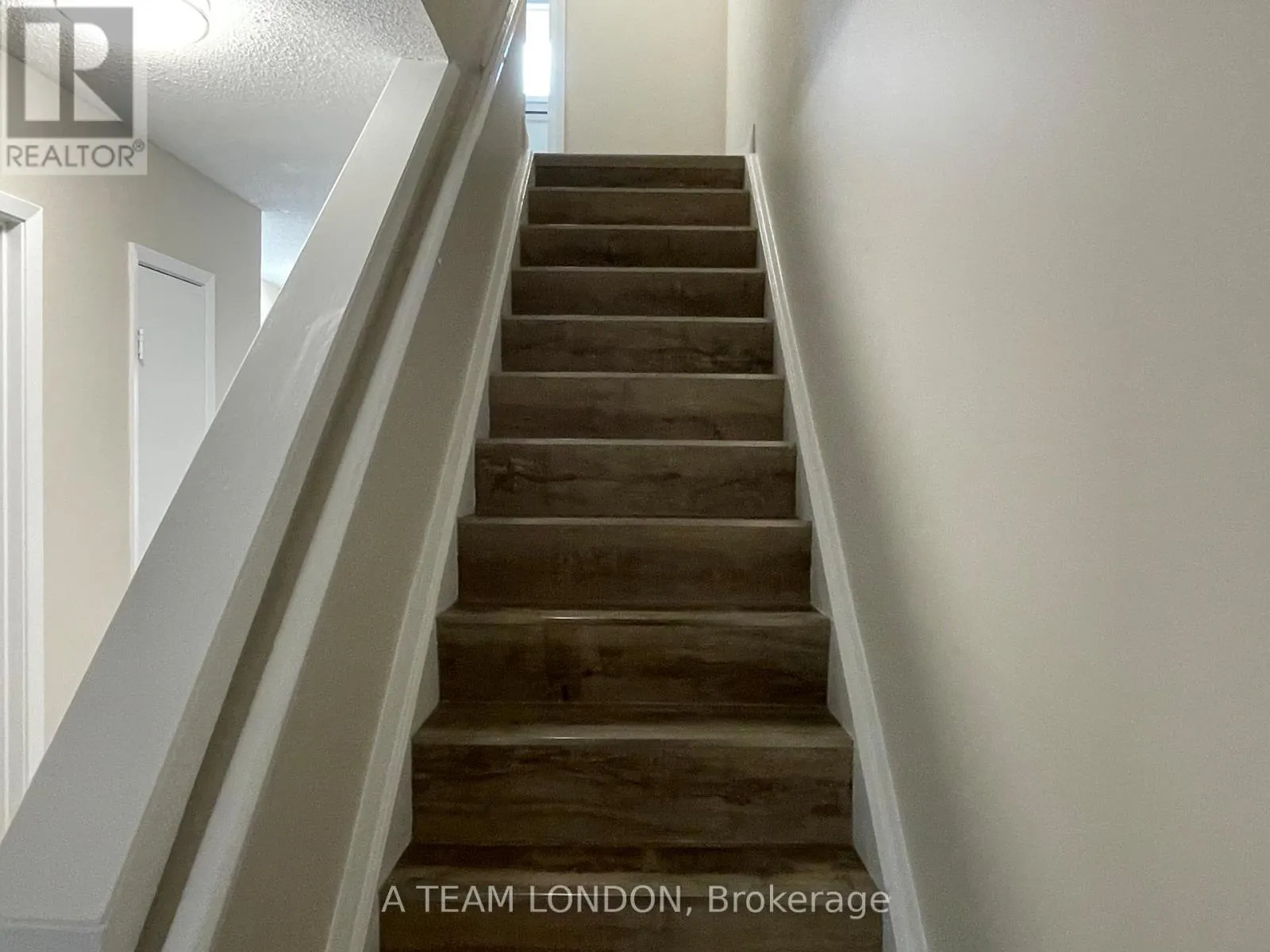 39 - 35 WATERMAN AVENUE, #39