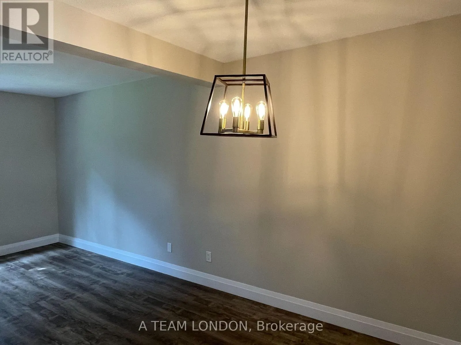 39 - 35 WATERMAN AVENUE, #39