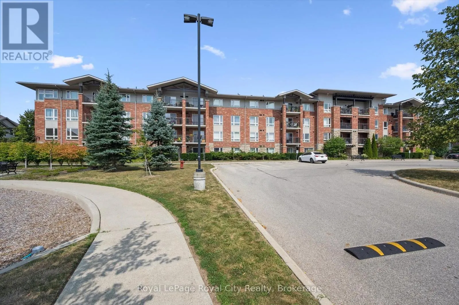 313 - 60 LYNNMORE STREET, #313