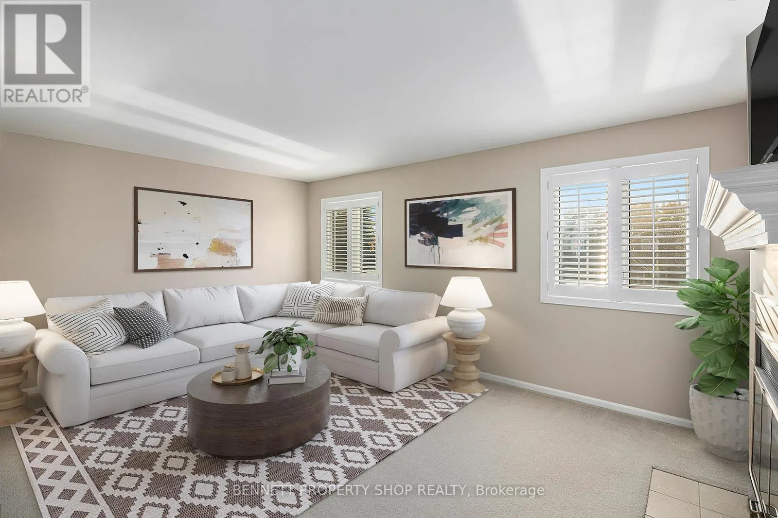 1865 LECLAIR CRESCENT