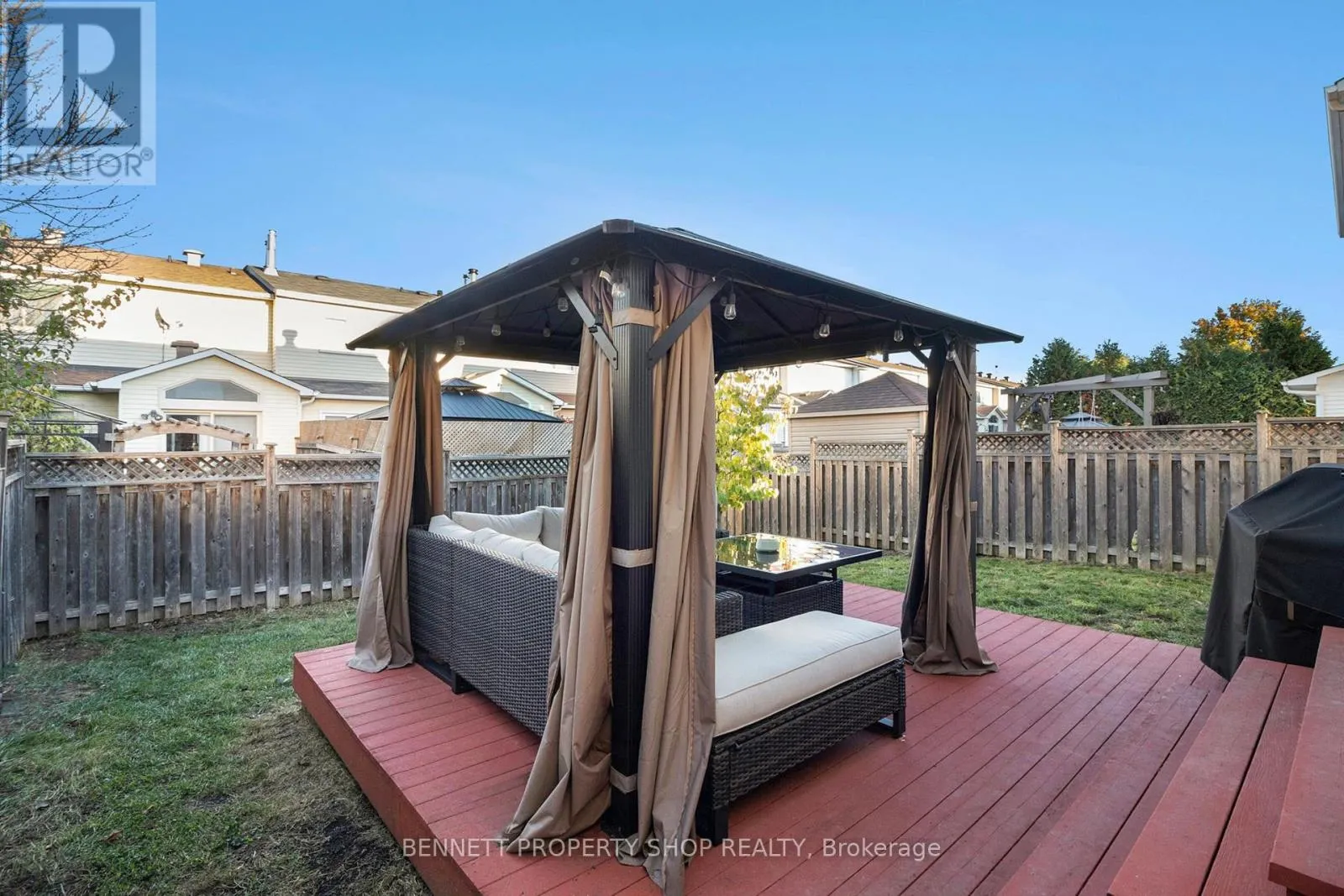 1865 LECLAIR CRESCENT